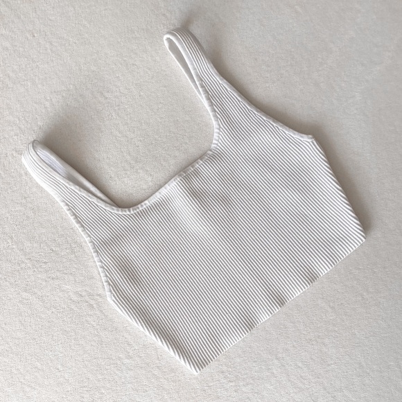 Aritzia Tops - Babaton Sculpt Knit Tank